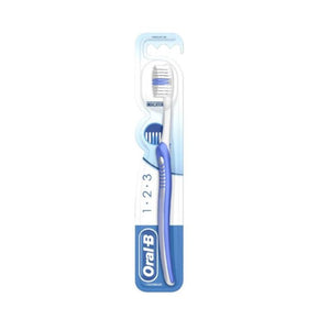 Oral B 123 Indicator 35 Medium Toothbrush - O'Sullivans Pharmacy - Toiletries - 800184132504